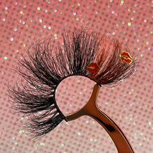 Load image into Gallery viewer, Red &amp; Gold Kisses Valentines Lashes
